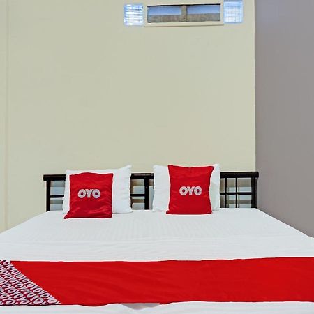 Готель Oyo 91658 Luci'S House Джакарта Екстер'єр фото