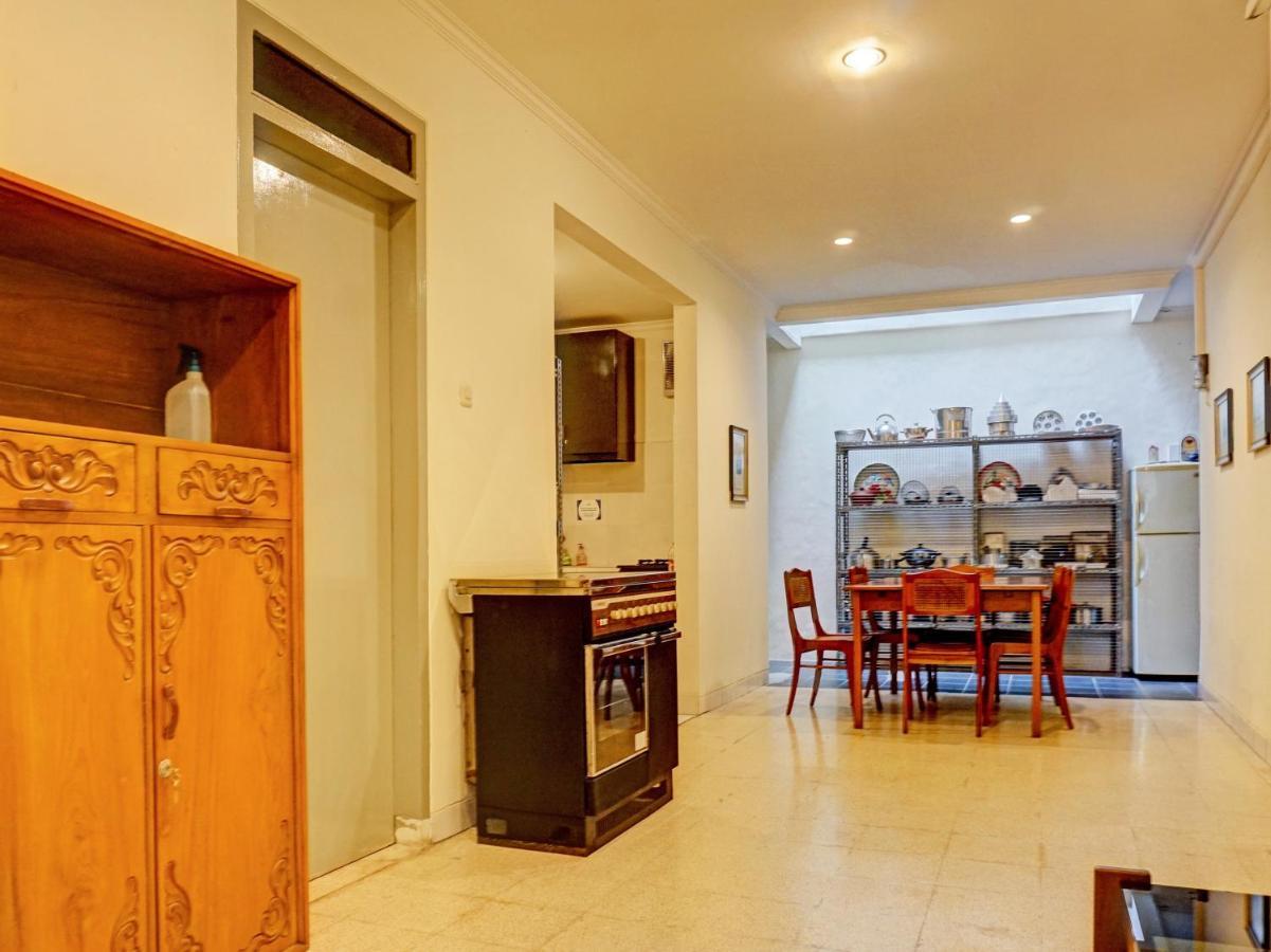 Готель Oyo 91658 Luci'S House Джакарта Екстер'єр фото