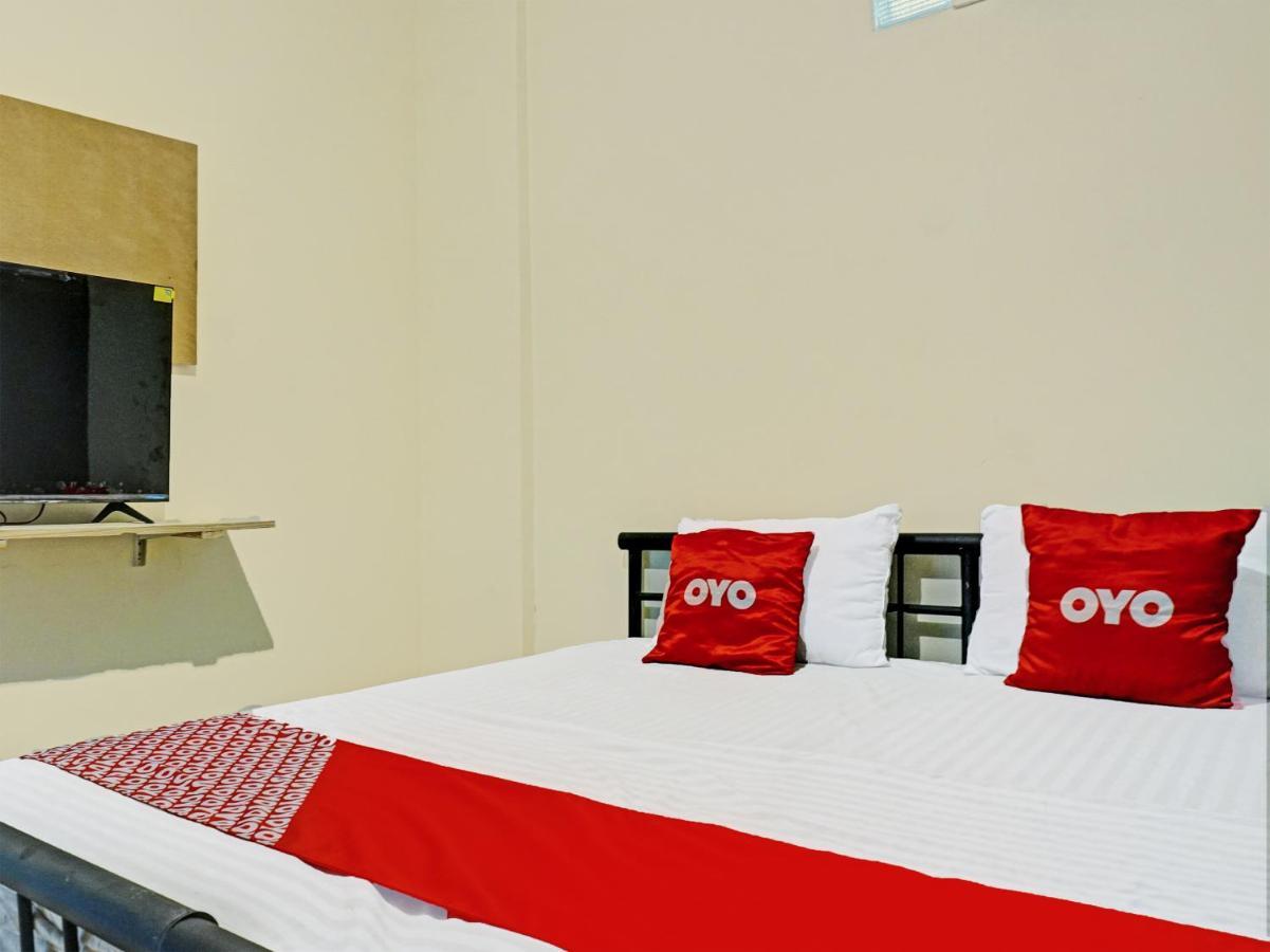 Готель Oyo 91658 Luci'S House Джакарта Екстер'єр фото
