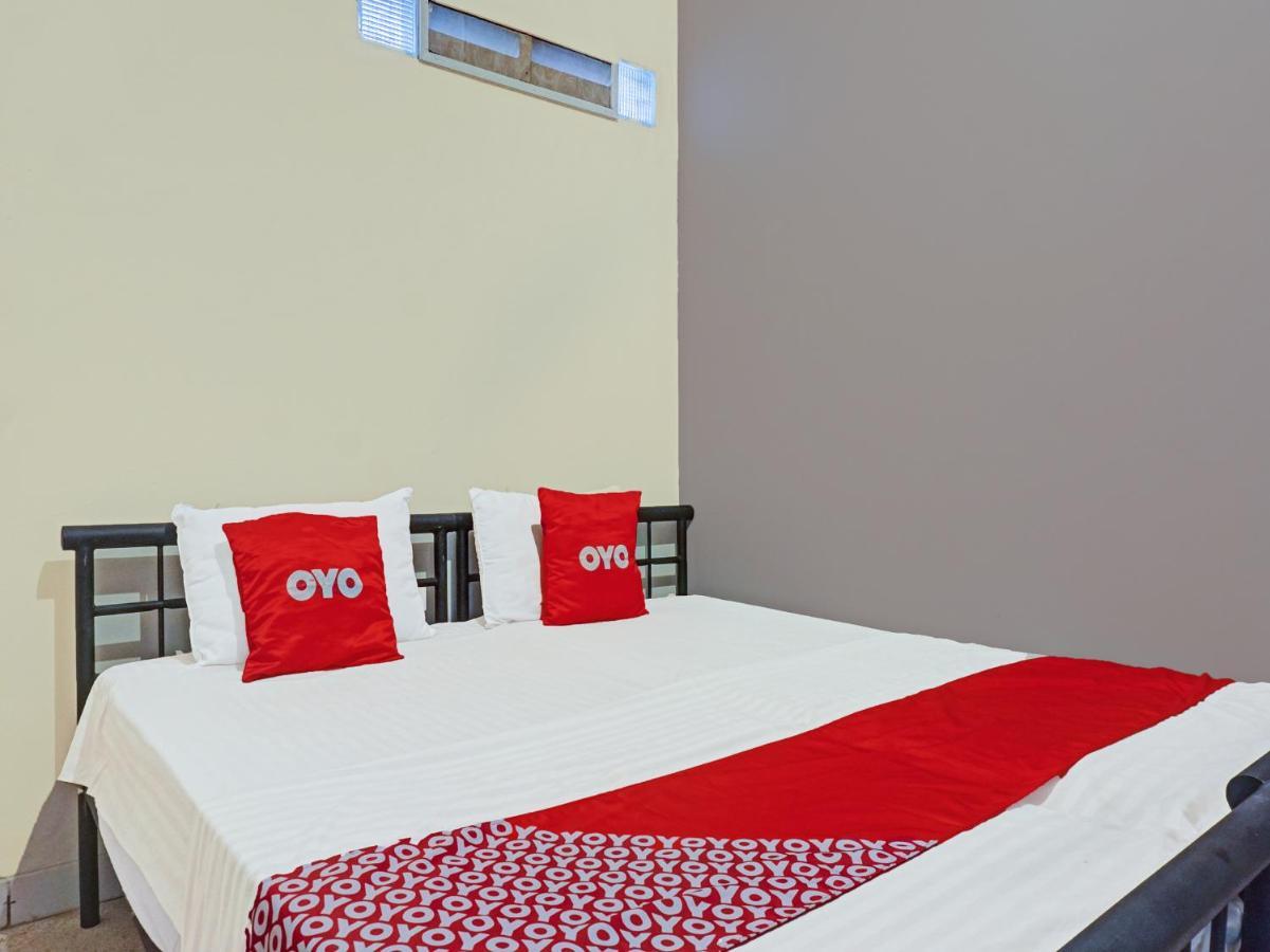 Готель Oyo 91658 Luci'S House Джакарта Екстер'єр фото